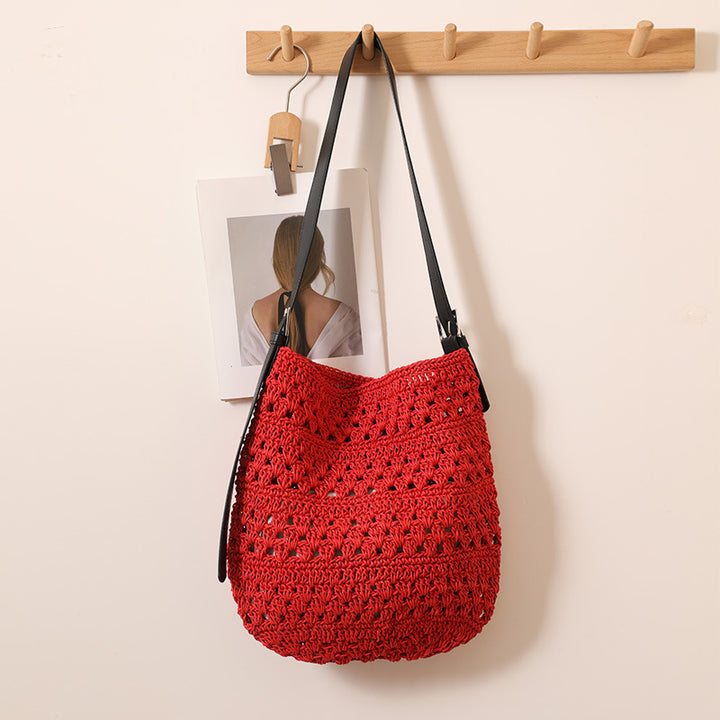 Crocheted shoulder bag with stable straps Bowlift