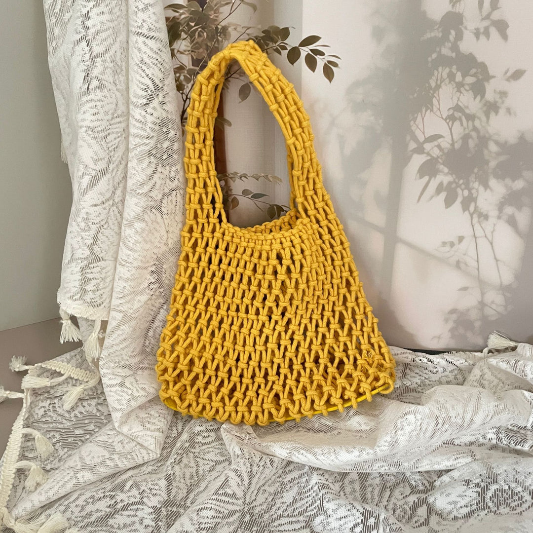 Hand-knotted tote bag with unique design Bowlift