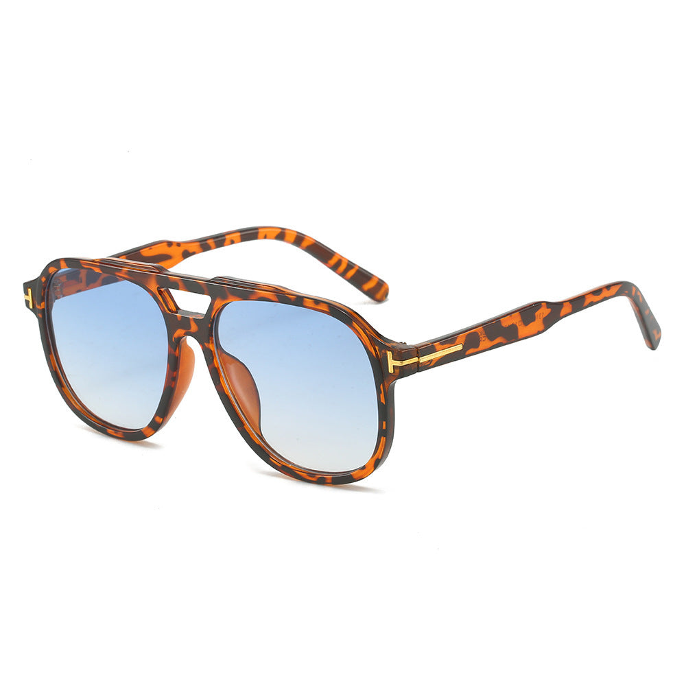 Retro-Inspired Oversized Sunglasses Bowlift