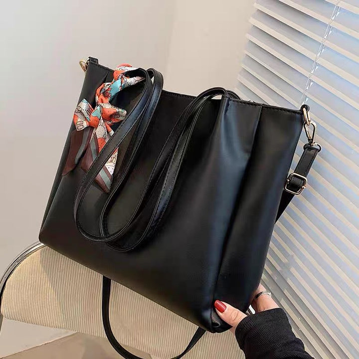 Modern Handbag with Adjustable Shoulder Strap Bowlift
