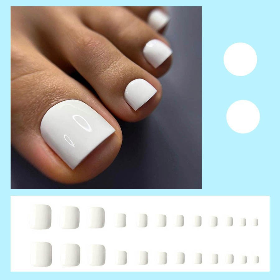 Artificial nail set with high-gloss finish and short design Bowlift