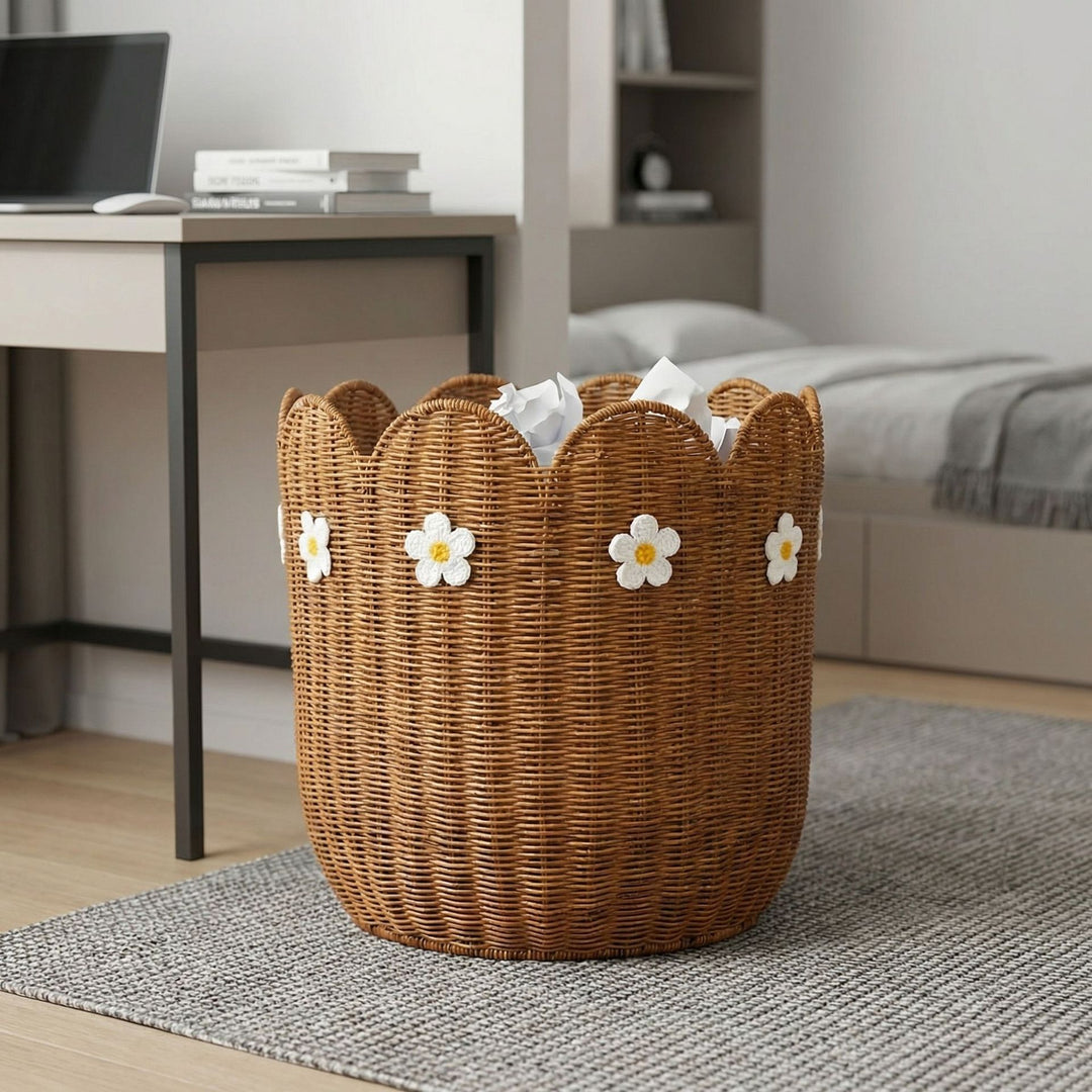 Decorative basket with wavy edge Bowlift