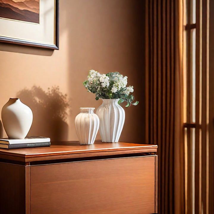 Elegant ceramic vase with ribbed structure Bowlift