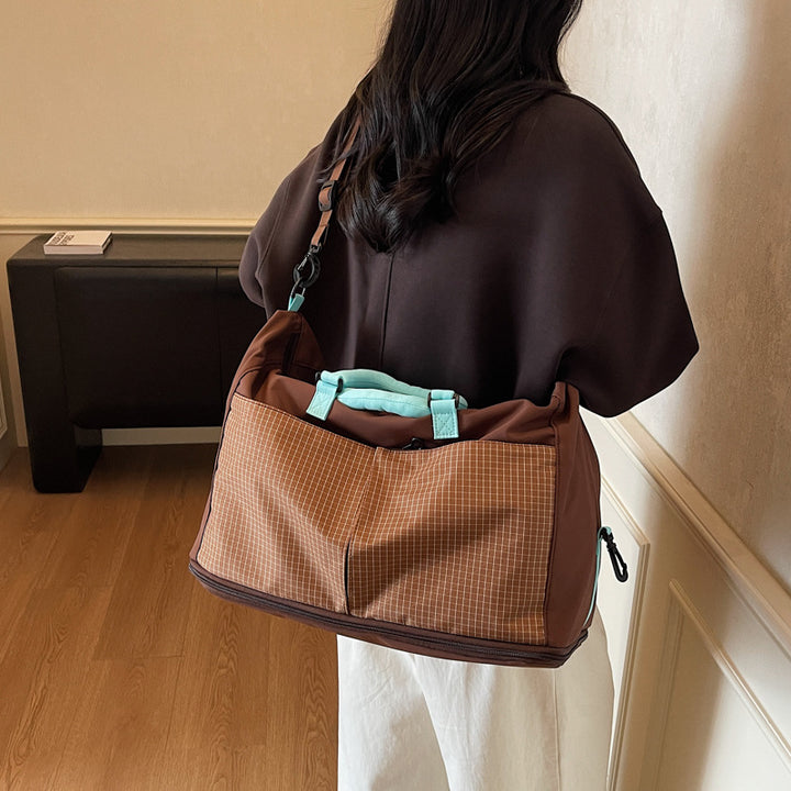 Sporty Travel Bag Bowlift