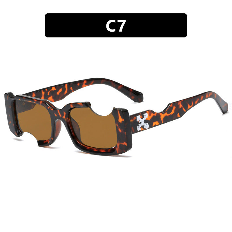 Ladies fashionable sunglasses with distinctive design and sturdy plastic frame Bowlift