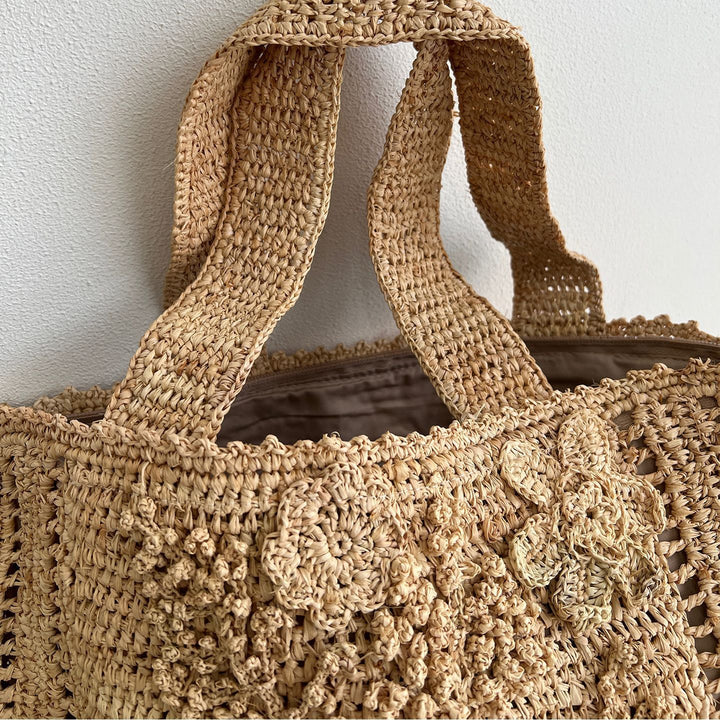 Handmade straw bag with floral details Bowlift