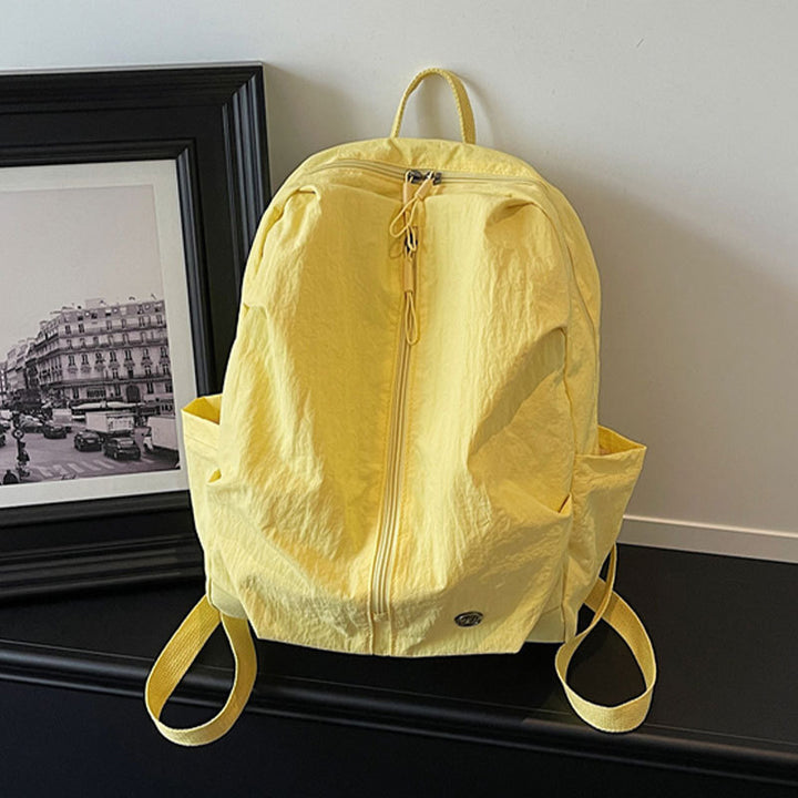 Lightweight Everyday Backpack Bowlift