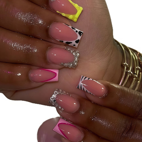 Artistic Press-On Nail Art Tips with Unique Patterns Bowlift