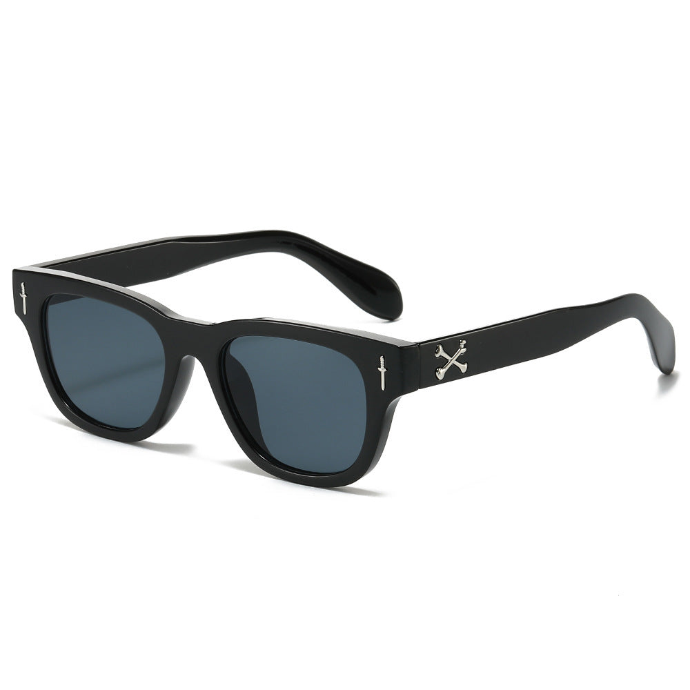 Retro-Inspired Bold Frame Sunglasses Bowlift