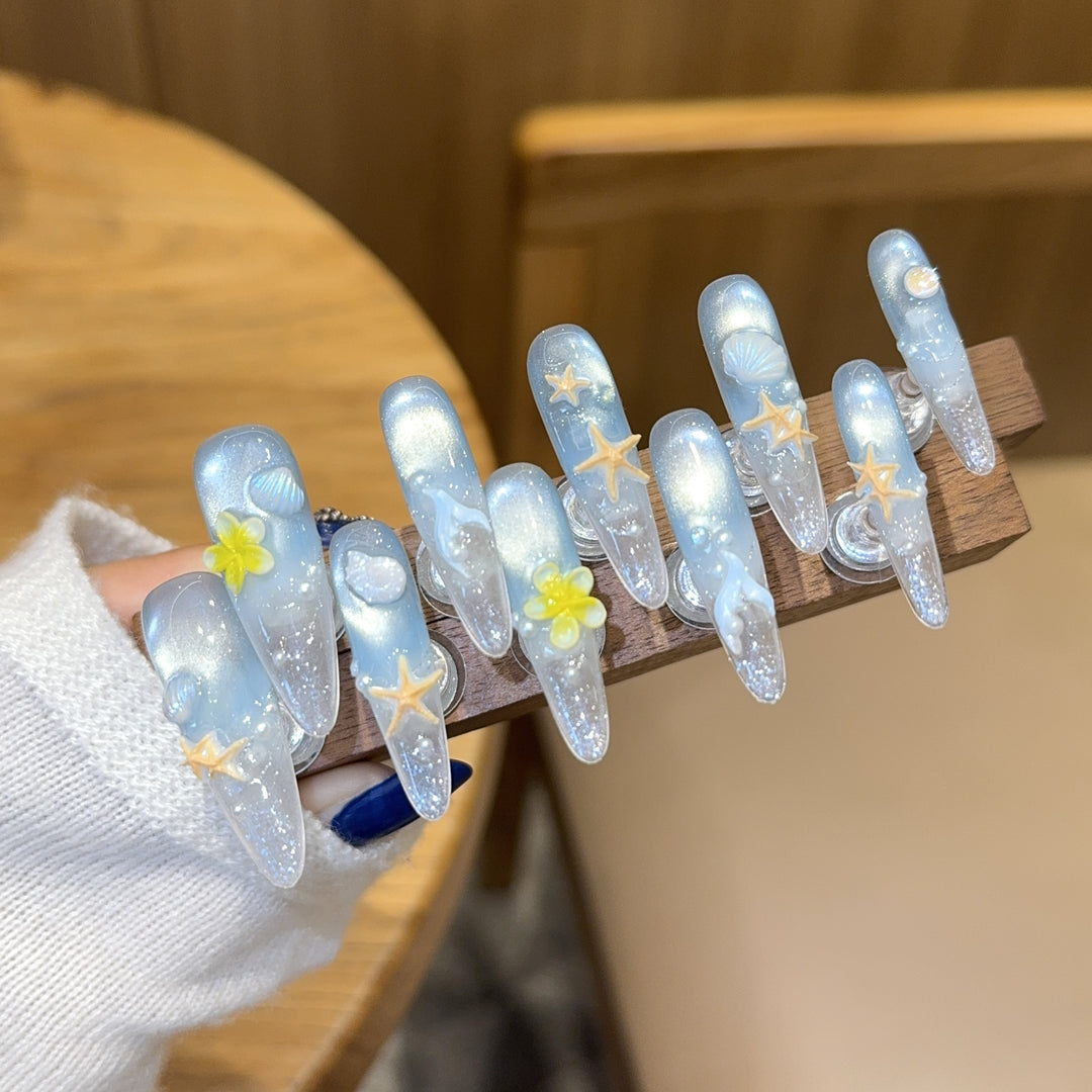 Creative Nail Tips with Maritime Motifs Bowlift