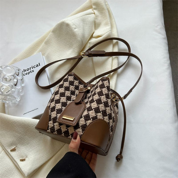 Chic Bucket Tote Bag Bowlift