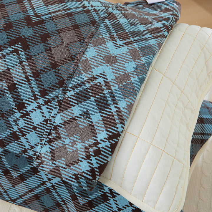 Women's pillowcase with delicate floral motif Bowlift