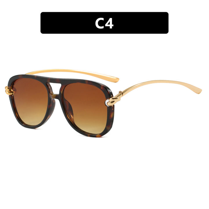 Women's sporty sunglasses with wide plastic frame and UV protection Bowlift