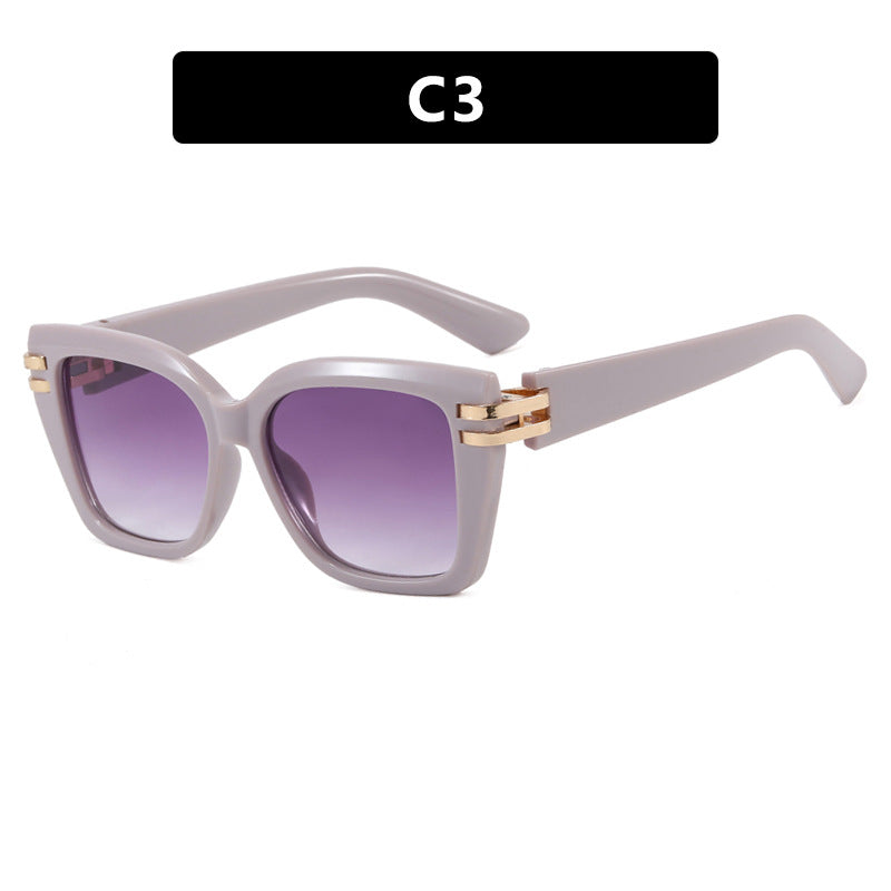 Women stylish oversized sunglasses with luxurious details Bowlift