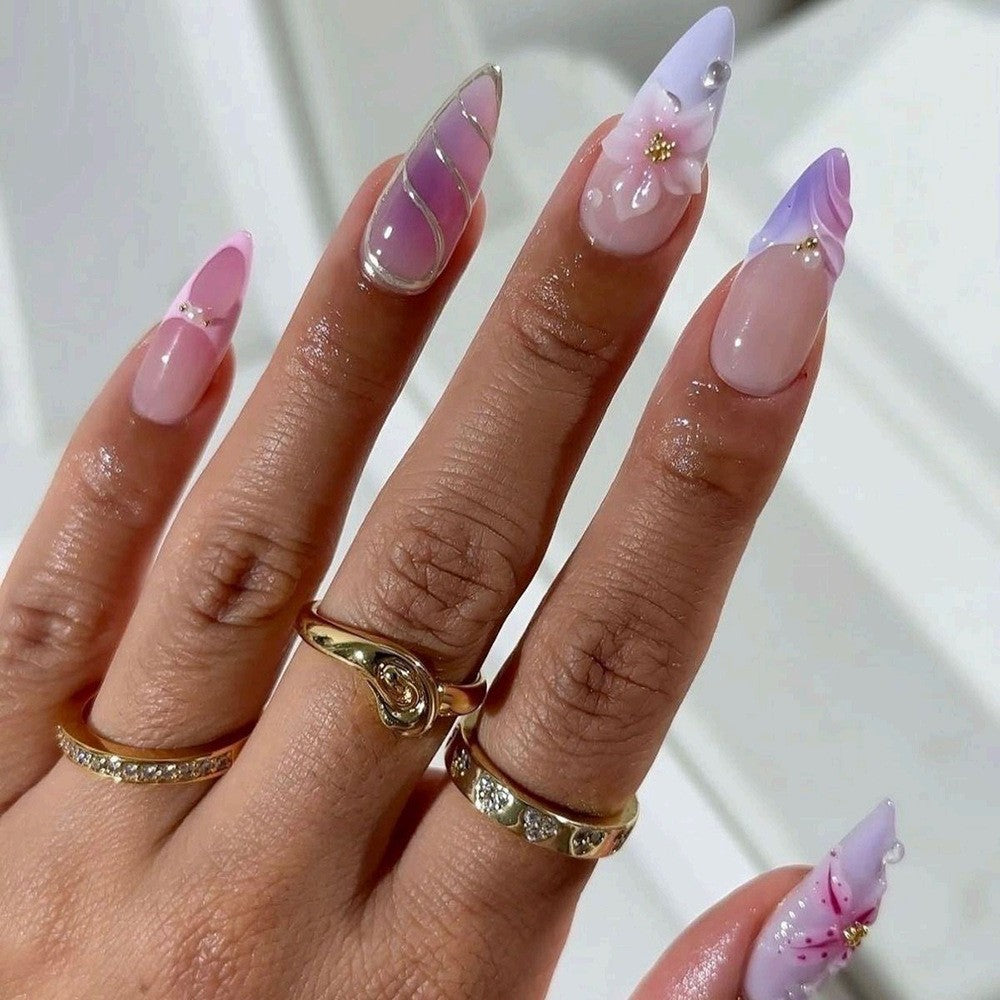 Artful Nail Tips Set with Leaf Accents Bowlift