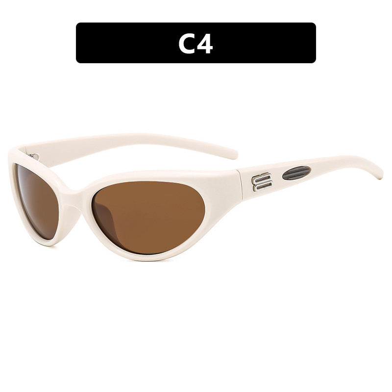 Ladies extravagant sunglasses with curved design Bowlift