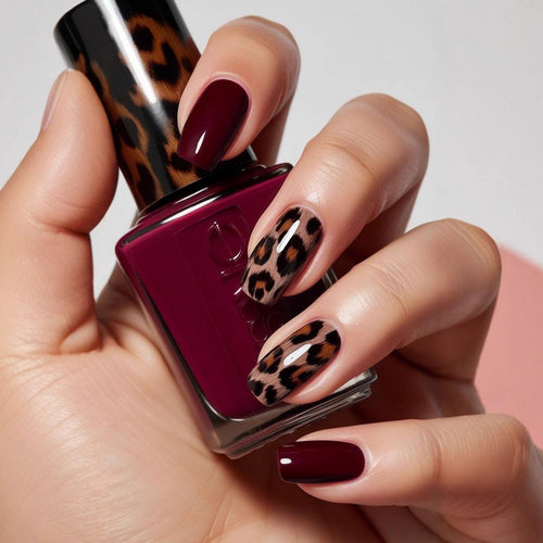 Artificial nails with modern leopard pattern Bowlift