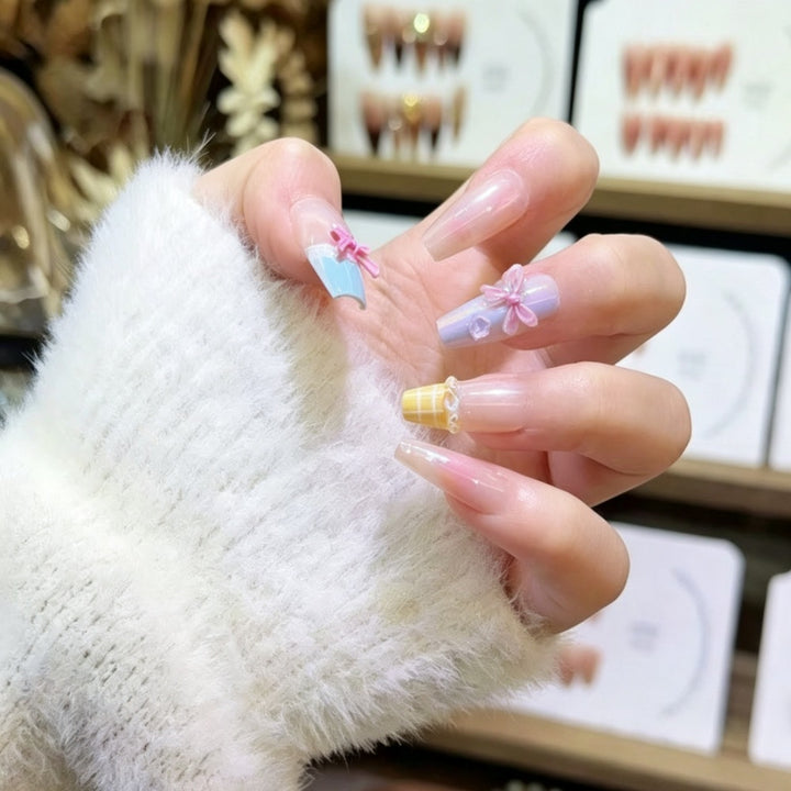 Decorative Press-On Nails with Floral Design Bowlift