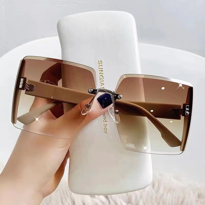 Women's oversized square sunglasses with UV protection Bowlift