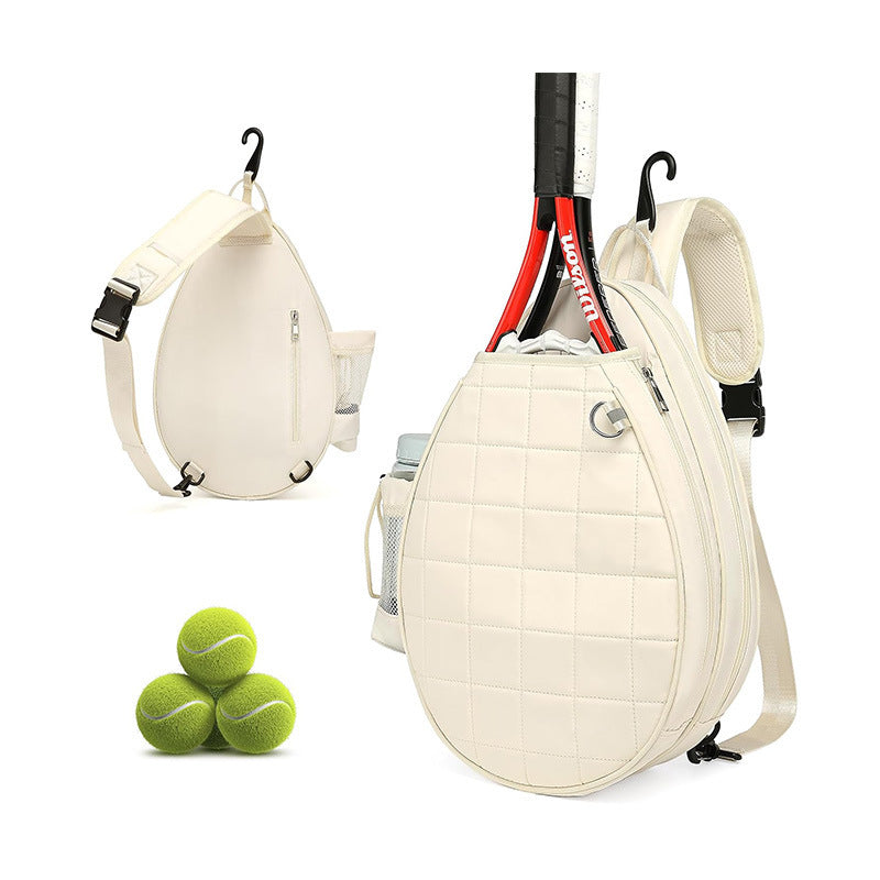 Sporty racket bag with integrated bottle and compartments Bowlift