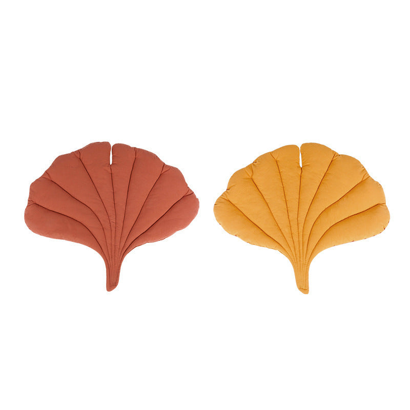 Leaf-Shaped Cushion   Dog Bed