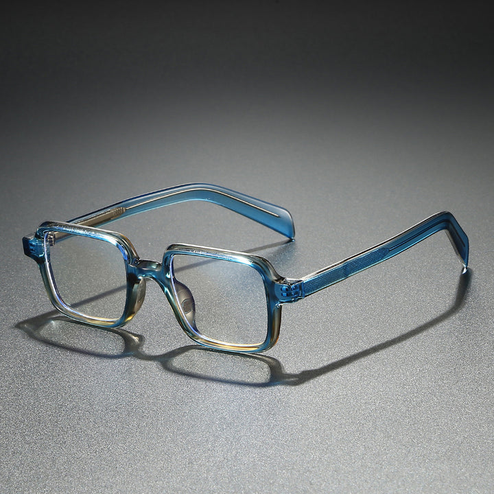 Ladies fashionable sunglasses in elegant square design with wide temples Bowlift