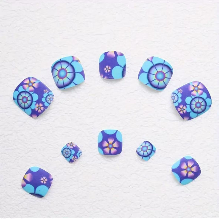Nail art set with floral designs and matte finish Bowlift