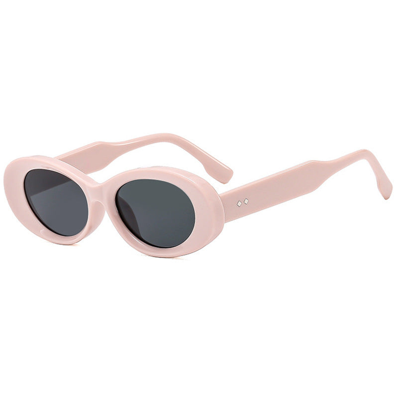 Women's fashionable sunglasses in elegant retro style Bowlift