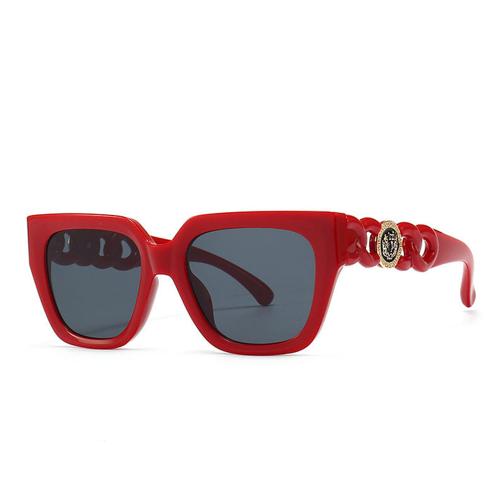 Women's oversized sunglasses with luxurious chain accents Bowlift