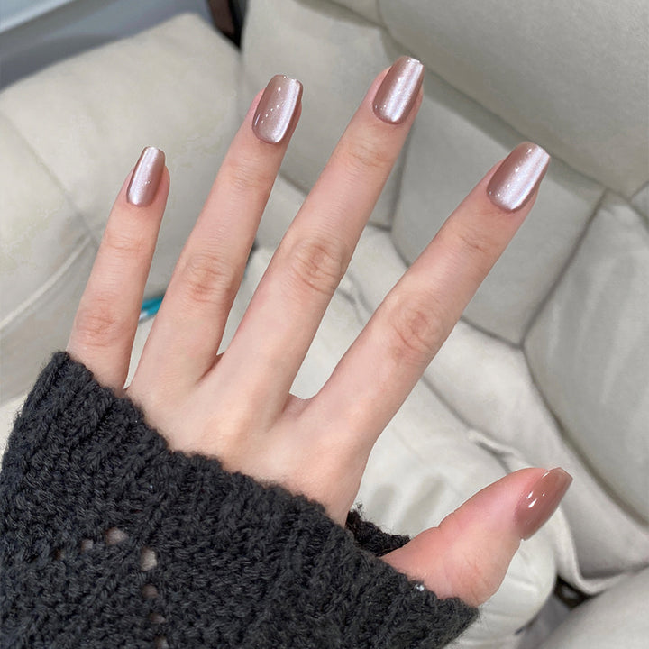 Elegant Press-On Nail Tips with Glossy Finish Bowlift