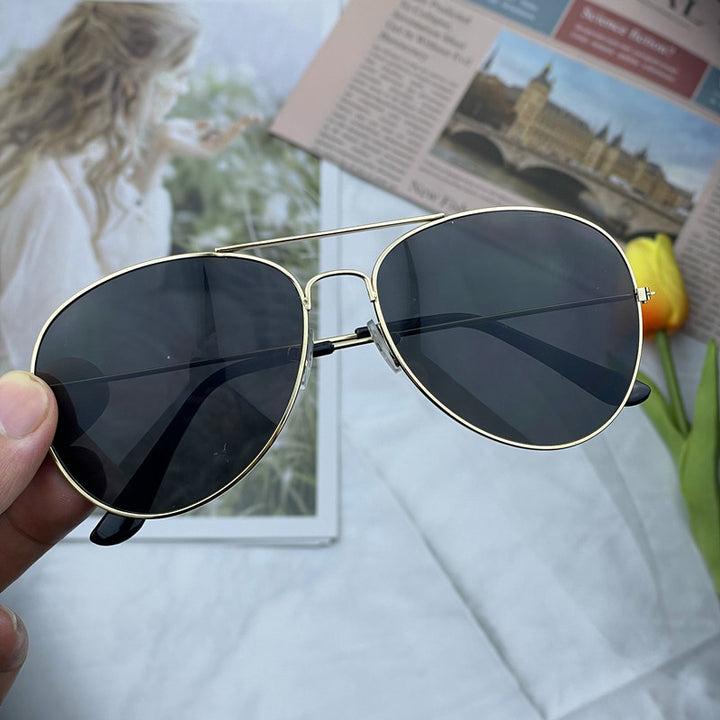 Vintage-Inspired Aviator Sunglasses Bowlift