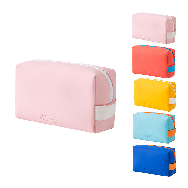 Women’s Cosmetic Pouch with Practical Zipper Bowlift