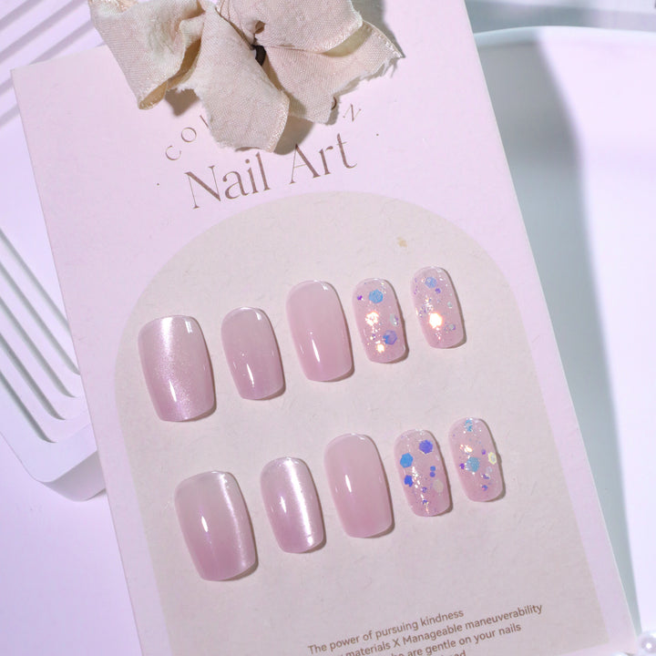 Elegant artificial nails with glitter details Bowlift