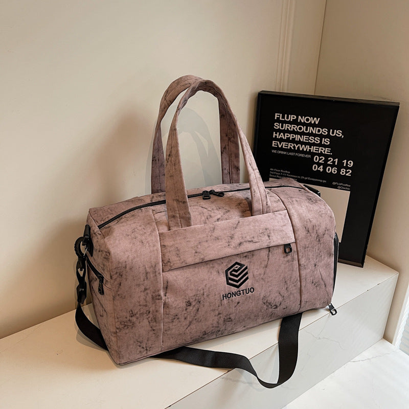 Sporty Travel Bag with Comfortable Shoulder Strap Bowlift