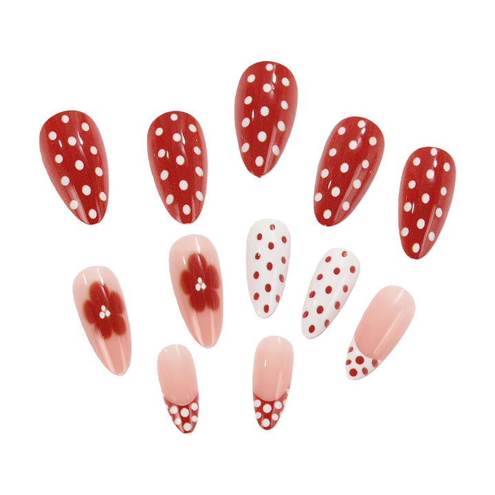 Playful retro style artificial nails Bowlift