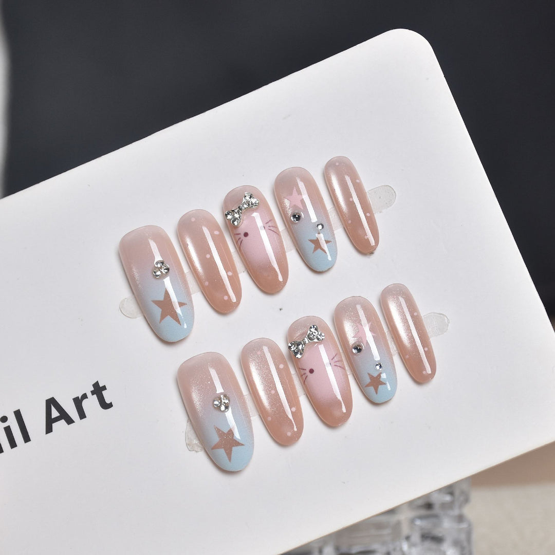 Star-Embellished Press-On Nail Extensions Bowlift