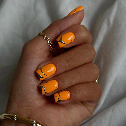 Fashionable Nail Art Bowlift