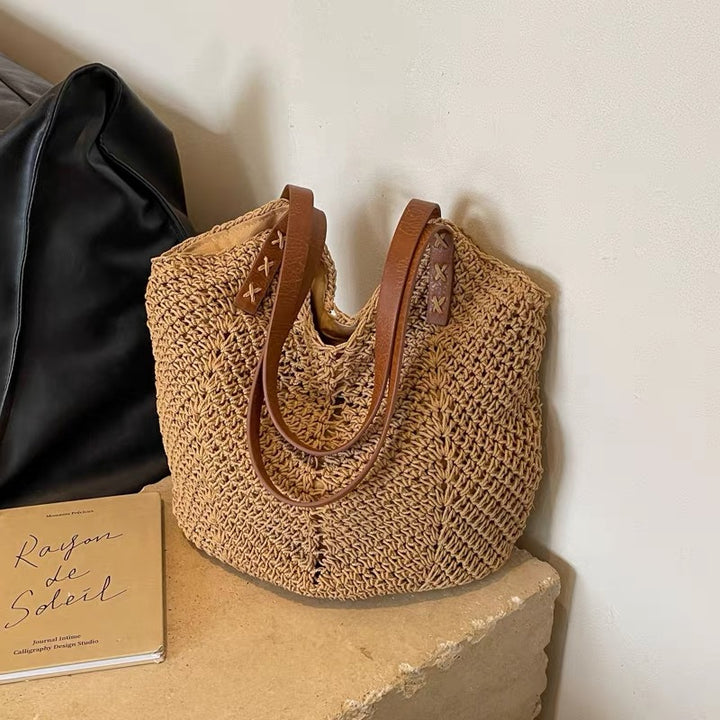 Handcrafted Bag Made of Natural Material Bowlift