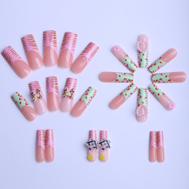 Artificial Nails with Creative Three-Dimensional Applications Bowlift