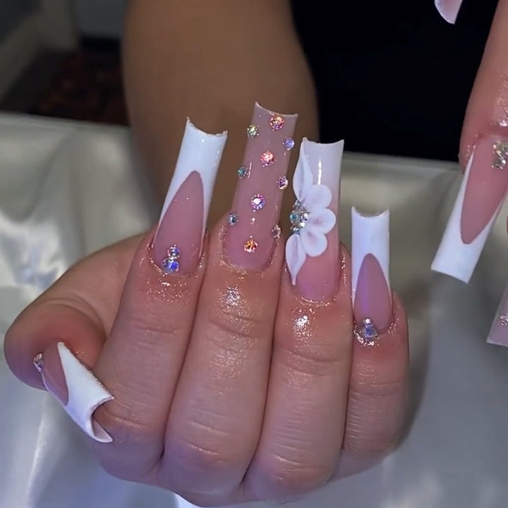 Decorative Floral Press-On Nail Tips Set Bowlift