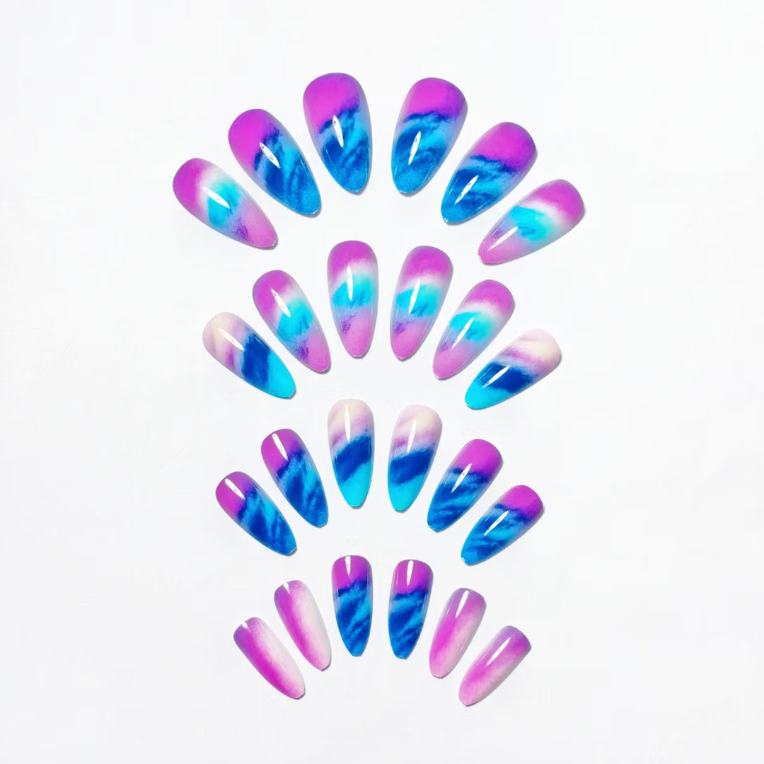 Creative Artificial Nails in Modern Ombre Design Bowlift