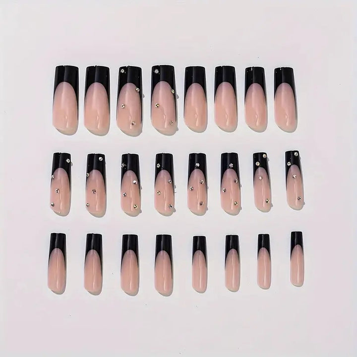 Nail art set with elegant 3D rhinestone accents Bowlift