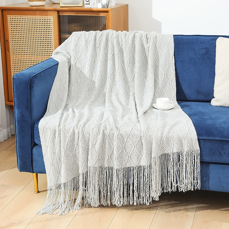 Women High-quality and stylish fleece blanket with modern textured pattern Bowlift