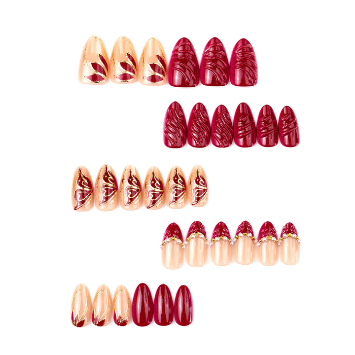 Artificial nail set with filigree golden decorations and romantic heart details Bowlift