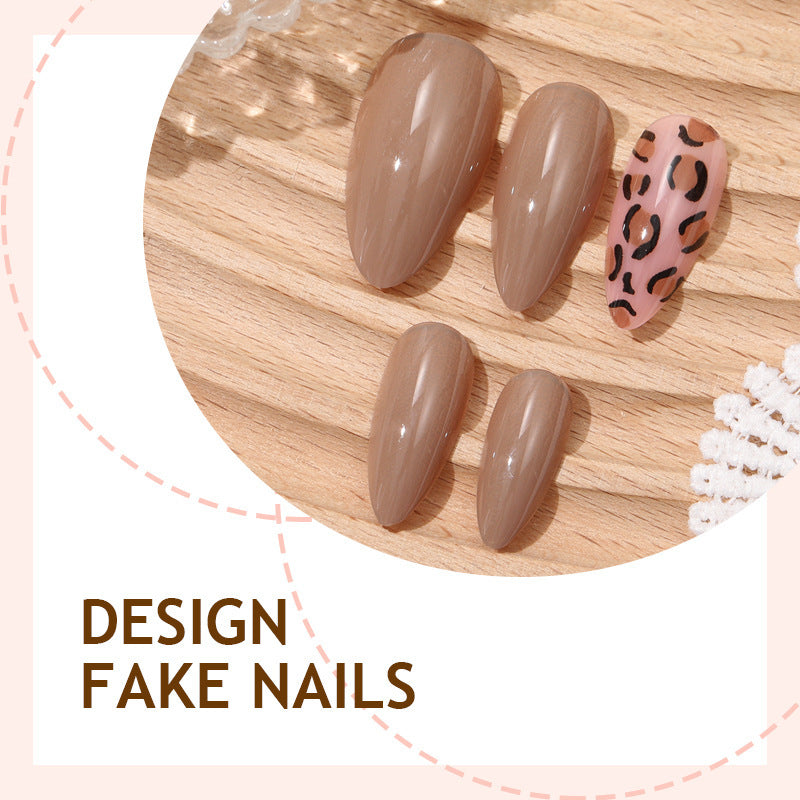 Nail set with modern leopard design Bowlift