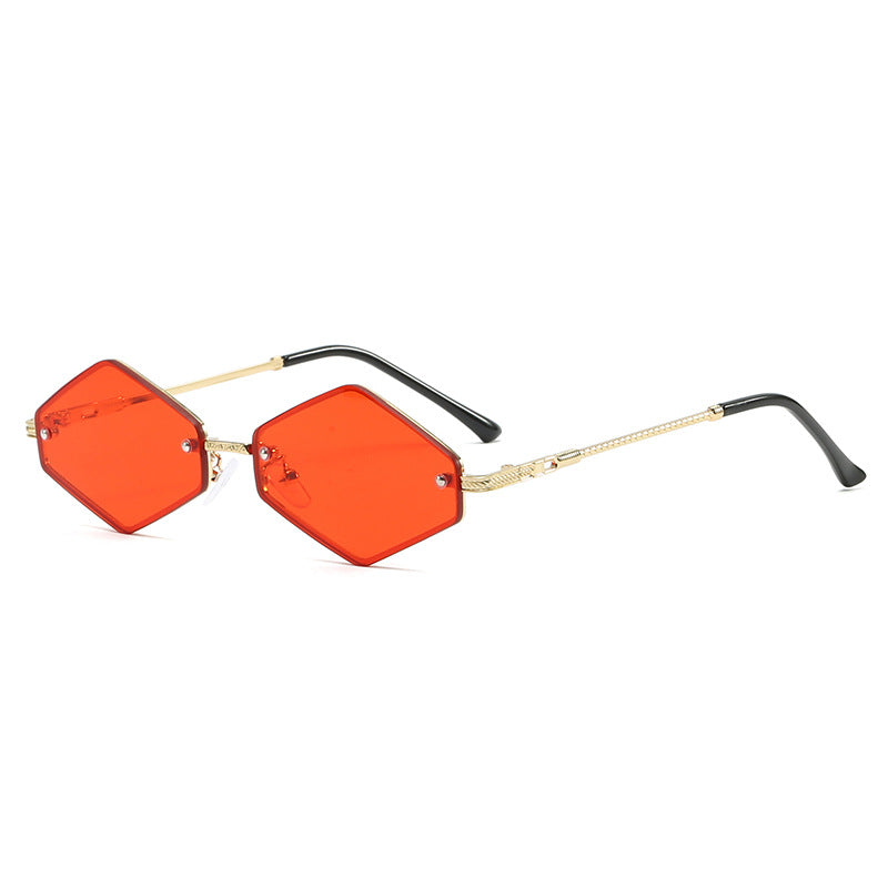 Women's Heart-Shaped Sunglasses in Trendy Design Bowlift