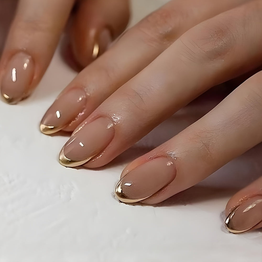 Artificial nails with elegant gold French tip Bowlift