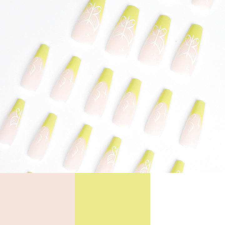 Artificial nail art in floral design Bowlift