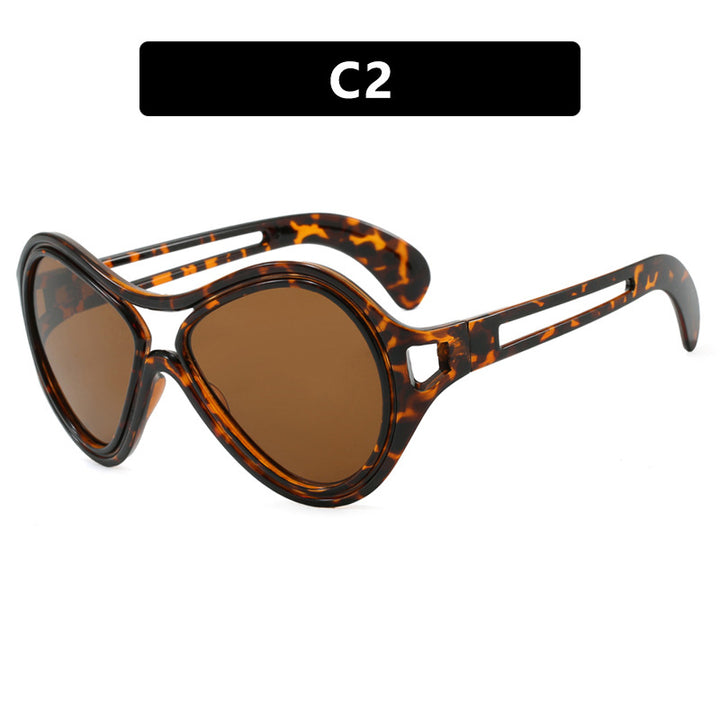 Women's vintage-inspired sunglasses with distinctive frame and UV protection Bowlift
