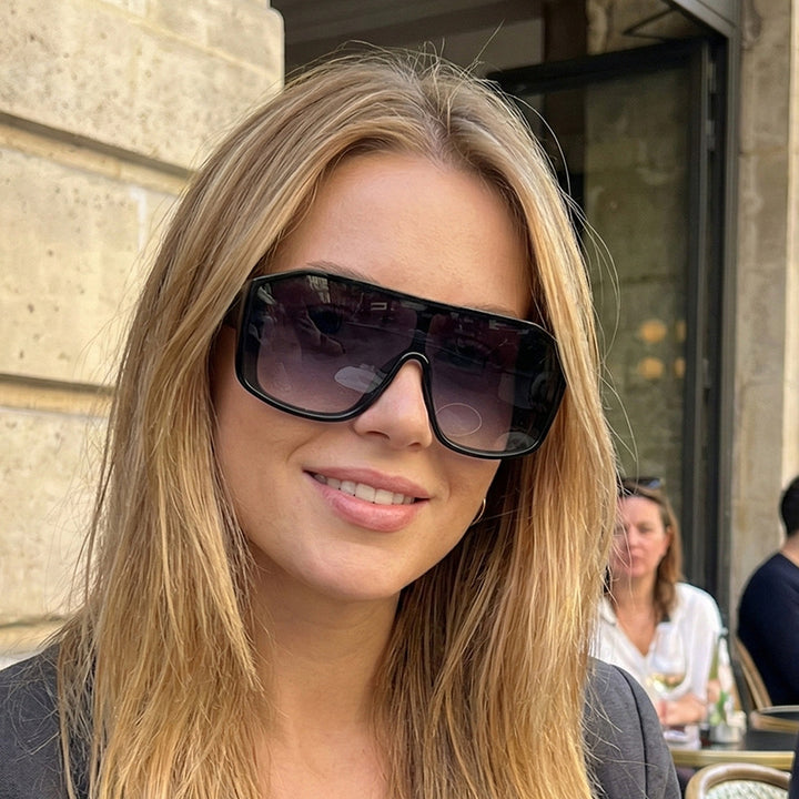 Ladies Fashion Oversized Sunglasses in Futuristic Design Bowlift